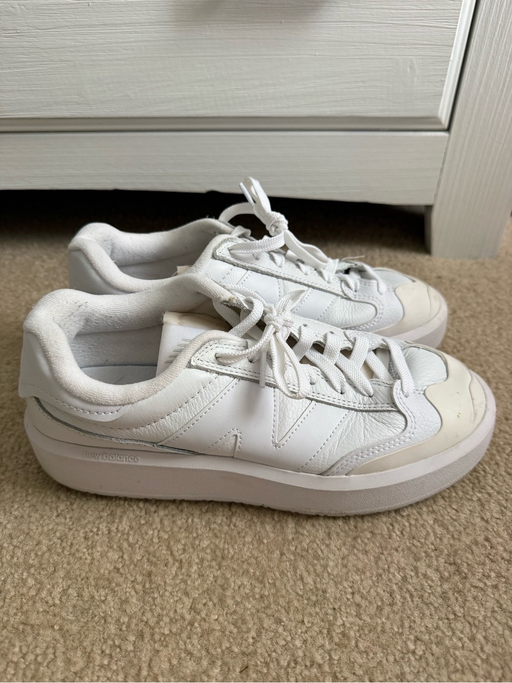 New Balance Women’s White Leather Casual Sneakers